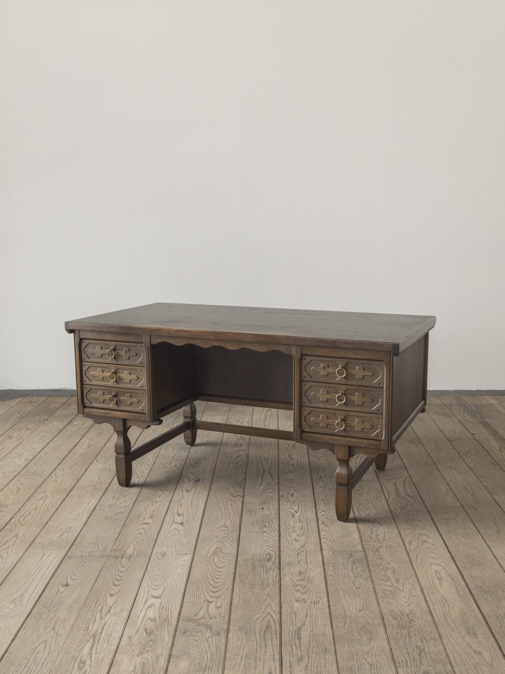 Henning Kjeanulf, Desk