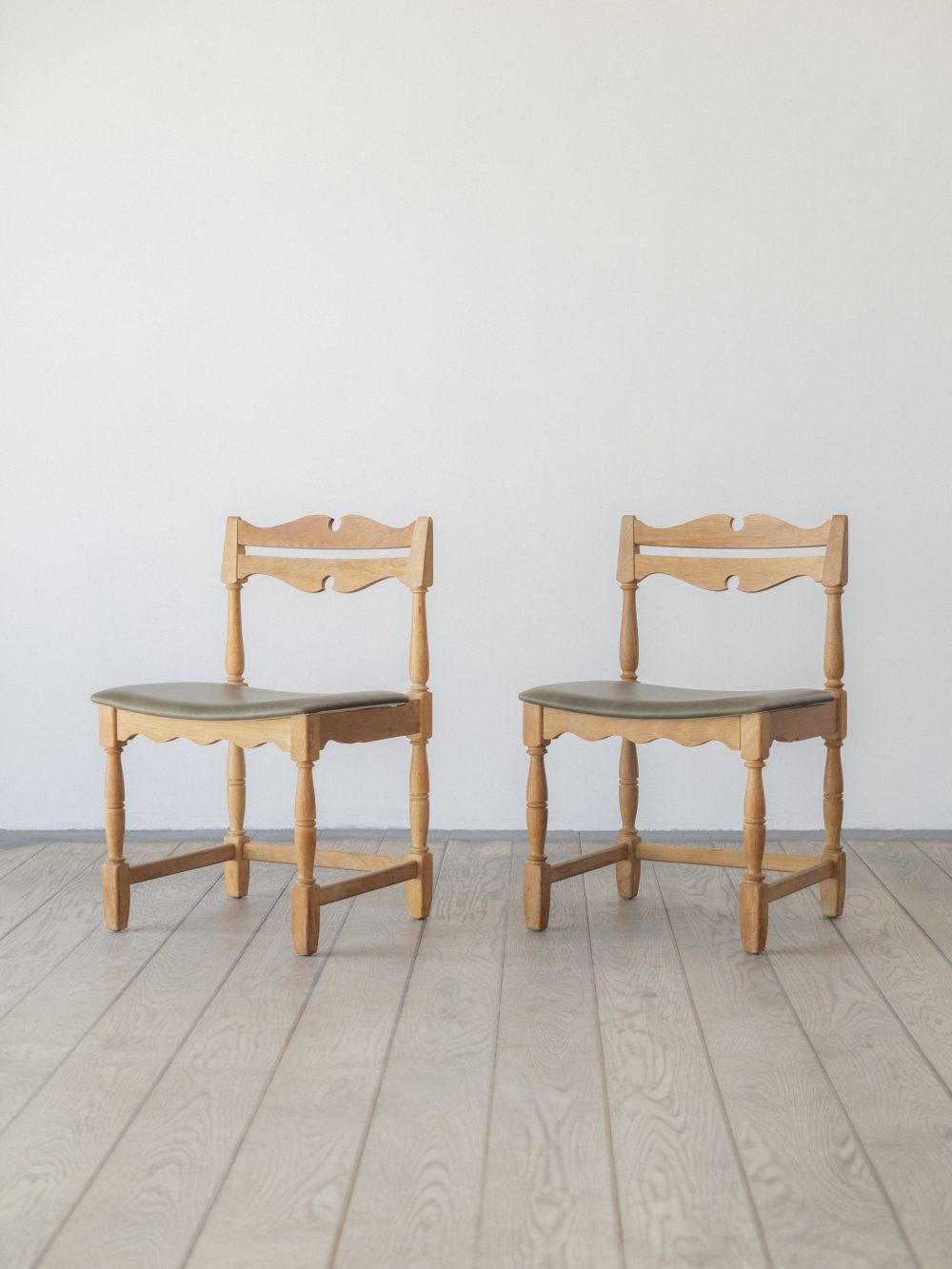 Henning Kjærnulf, Dining Chair (pair)